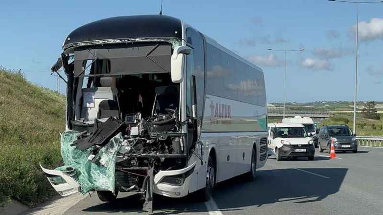 Feci kaza, 20'den fazla yaralı var!