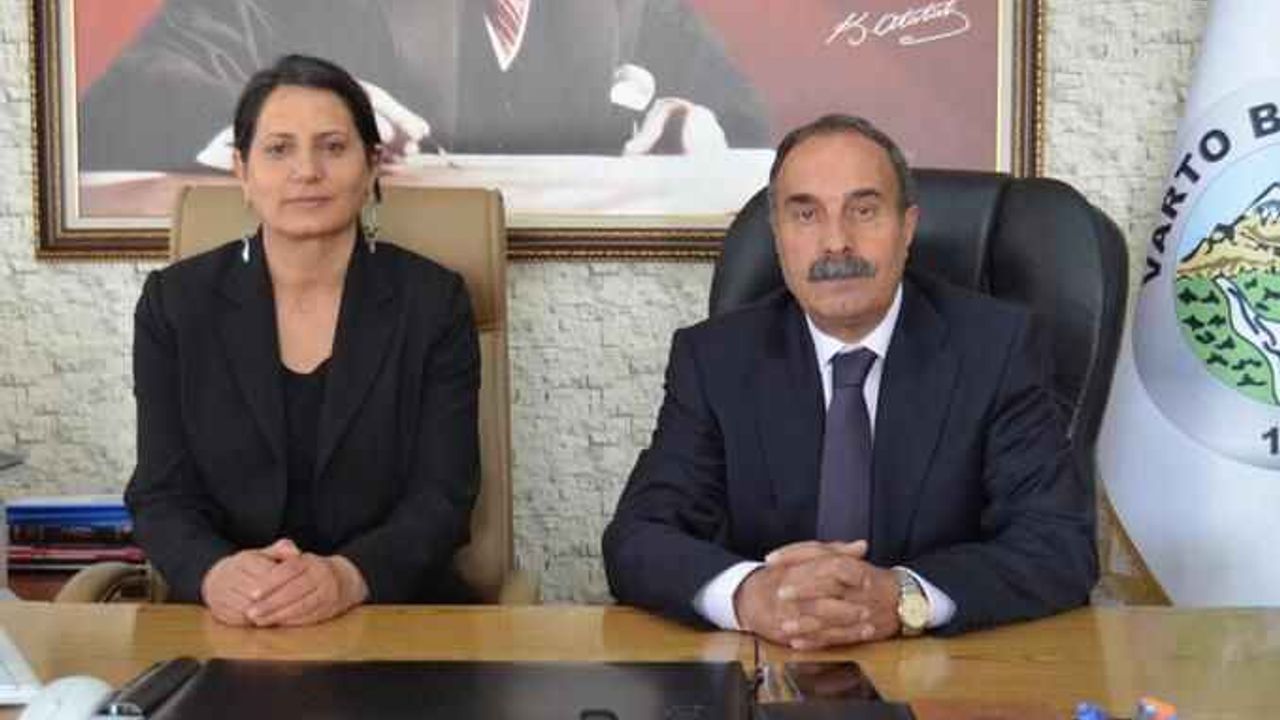 Belediye Başkanı mazbatasını aldı