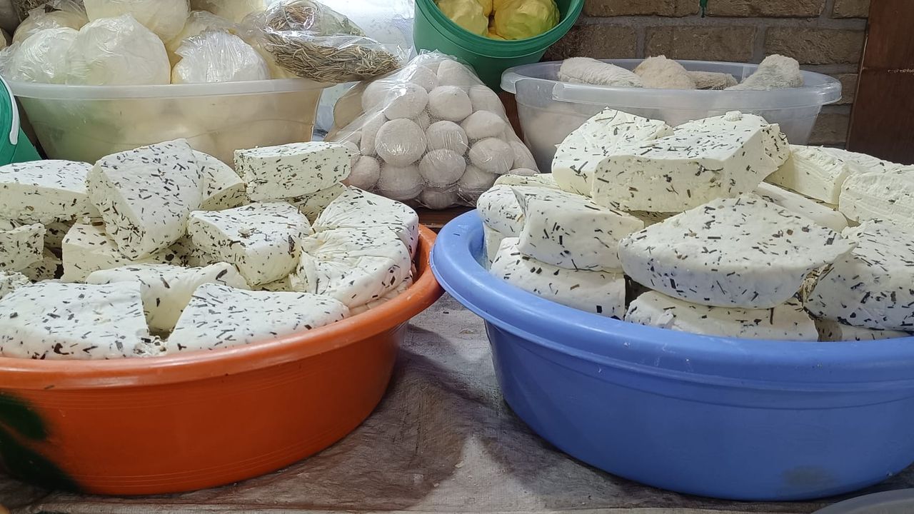 Van’da otlu peynir kilosu kaç TL? Peynirciler çarşısında hangi ürünler var?