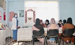 Buraya gelip kendi çeyizlerini hazırlıyorlar