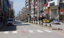 VAN CADDELERİ 47 GÜN SONRA YİNE BOŞ KALDI