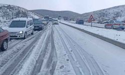 Dolu yağışı kazalara neden oldu