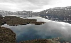 Nemrut Krater Dağı’nda iki mevsim güzelliği