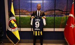 İmzalar atıldı! Edin Dzeko Fenerbahçe'de 