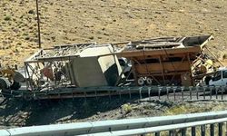 Van'da kaza sonucu yol kapandı!