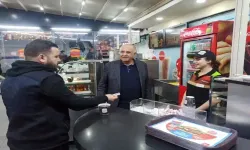 Zahir Kandaşoğlu Van’da Taşlanan İşletmeyi Ziyaret Etti