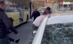 Şoförün verdiği cevapla çılgına dönen yolcu şoförü böyle dövdü!