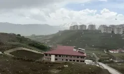 Bayramın İlk Gününde Şiddetli Dolu Yağışı! Etraf Beyaza Büründü!