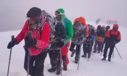 Türkiye'nin en yüksek dağına zorlu tırmanış