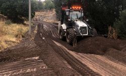 Ahlat’ta sel nedeniyle kapanan köy yolları ulaşıma açıldı