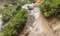 Sağanak yağış heyelana neden oldu