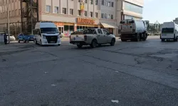 Van’ın bu caddesi Hindistan trafik akışını aratmıyor