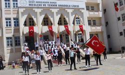 Şehit Abdulkadir Bahçe Mesleki ve Teknik Anadolu Lisesi nerede, nasıl gidilir?