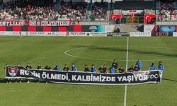 Vanspor, Erbaaspor maçına "Rojin Ölmedi, Kalbimizde Yaşıyor" pankartıyla çıktı