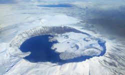 Nemrut Dağı ve Krater Gölleri, Yolcu Uçağından Havadan Görüntülendi