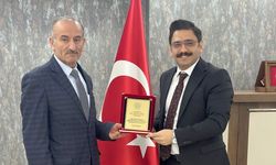 45 Yıllık Hizmete Plaket