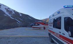 Bahçesaray'da Sağlık Durumu Ağırlaşan Vatandaş Ambulans Helikopter İle Van'a Sevk Edildi!