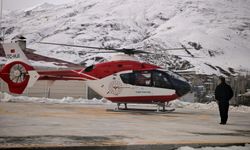 Van'da Hamile Kadının İmdadına Ambulans Helikopter Yetişti!