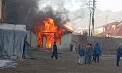 Hakkari'de İftar Vakti Korkutan Yangın!