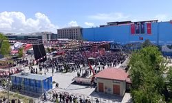 Van'da CHP mitingine katılım düşük kaldı