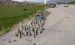 Van'da Alkol Şişeleri Tarihi Manzarayı Gölgede Bıraktı