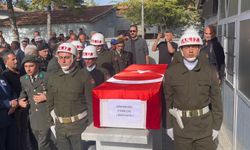 Van’da Şehit Olan Uzman Çavuş Gözyaşlarıyla Uğurlandı