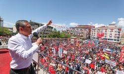 Özgür Özel Van’dan seslendi: “Artık o eski siyaset bitti!” “Van, kardeşliğin ve barışın kalesidir”