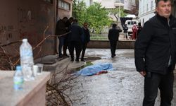 Balkondan Düşen Kadın Hayatını Kaybetti
