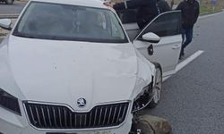 Van'da Otomobil Refüje Çarptı: 2 Yaralı