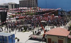 Özgür Özel’den Barışa Destek Kayyuma Tepki
