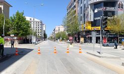 Özgür Özel Van’a Geldi, Haftanın En Yoğun Gününde Trafik Kapandı