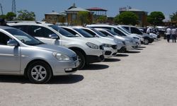 Van’daki oto pazarı satıcılarla doldu