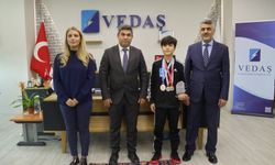 Vanlı Şampiyon Işık Özvural’dan VEDAŞ’a Anlamlı Ziyaret