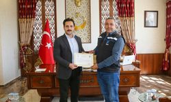 Aydınlığın mucitlerine Teşekkür Belgesi