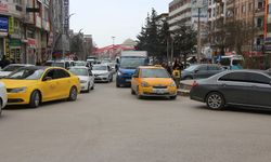 Van'da Sağlık Yolu Parka Dönüştü, Vatandaş Trafikte Mağdur Oldu