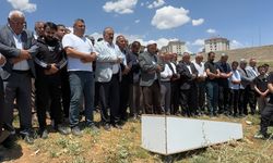Van'da silahlı saldırı sonucu hayatını kaybeden baba son yolculuğuna uğurlandı