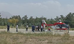 70 yaşındaki hasta ambulans helikopter ile Van'a getirildi