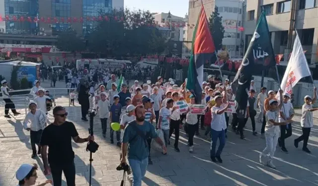 Van’da "Hayat Namazla Güzeldir" yürüyüşü yapıldı