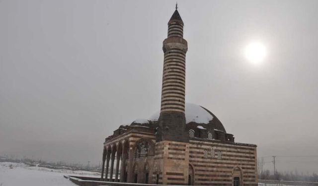 Kaya Çelebi Camii nerede, nasıl gidilir?