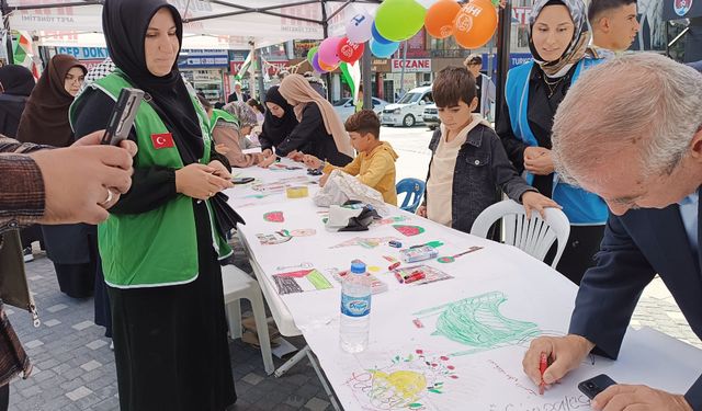 Van’da “Filistinli Çocuklar İçin Çiz” etkinliği