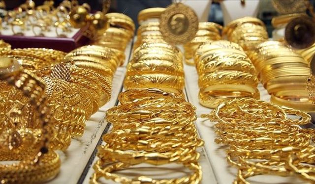 Altın fiyatları haftaya yeni rekorla başladı