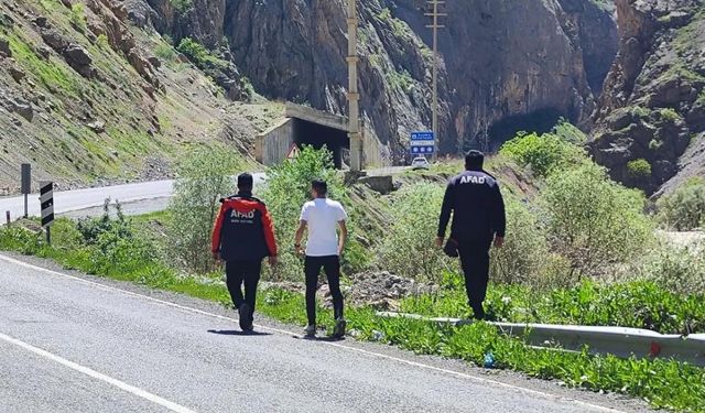 Hakkari'de Kayıp Kadın İçin Arama Çalışmaları Devam Ediyor