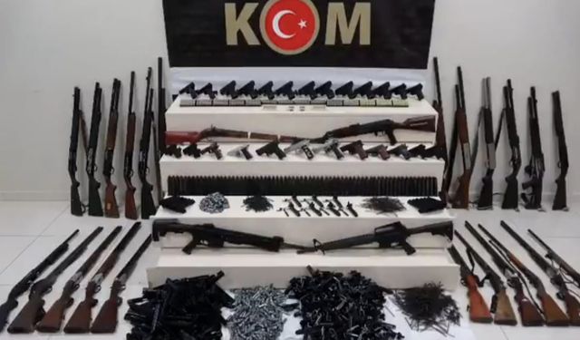 Van'da Dev Operasyon: Çok Sayıda Silah Ve 11 Kişi Yakalandı!