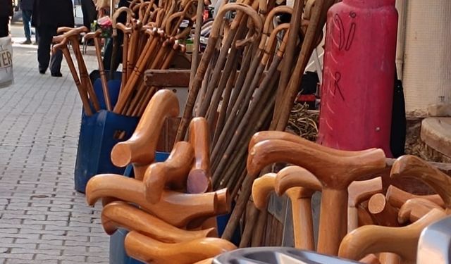 Van’da çoban Pazarı kuruldu, baston satışları başladı