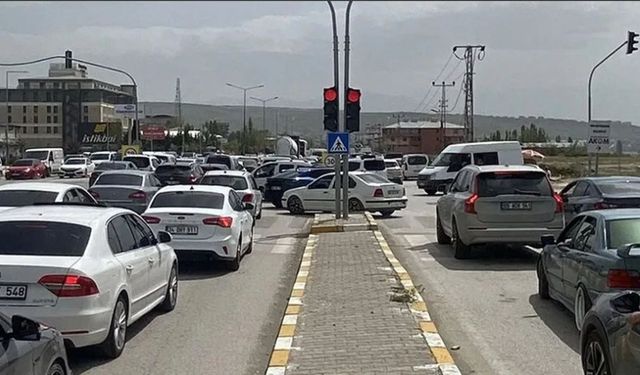Van bu yükü kaldıramıyor: Araç Sayısı 100 bini buldu