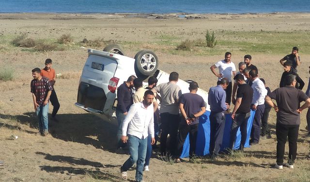 Van Gölü Kıyısında trafik kazası: 2 yaralı