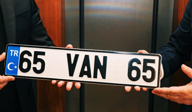 65 VAN 65 Plakasına Gelen Teklifler Yalan MI? Erol Temel Açıkladı!