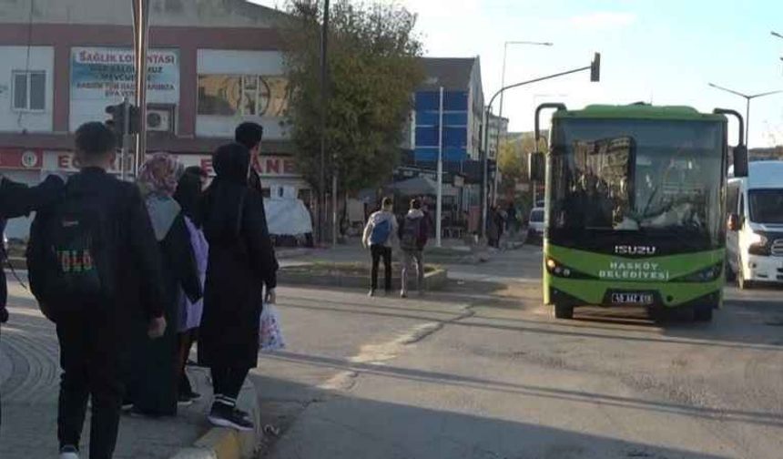 Halk otobüsü öğrenciler için ücretsiz!