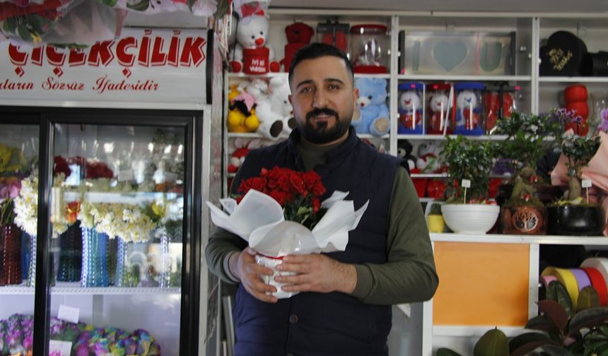 Van’daki Çiçekçilerde Anneler Günü Yoğunluğu