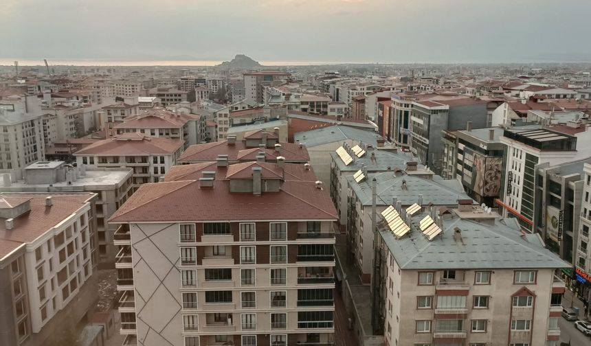 Van’da fahiş kira artışı yapan ev sahiplerin yandı
